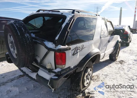 2000 Chevrolet Blazer Ls from USA, damaged, VIN 1GNCT18W7YK244948